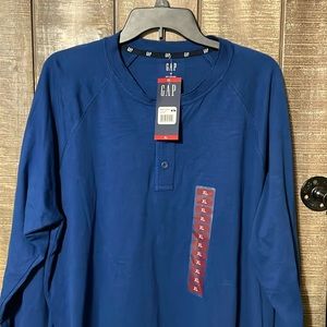 GAP long sleeve Henley shirt